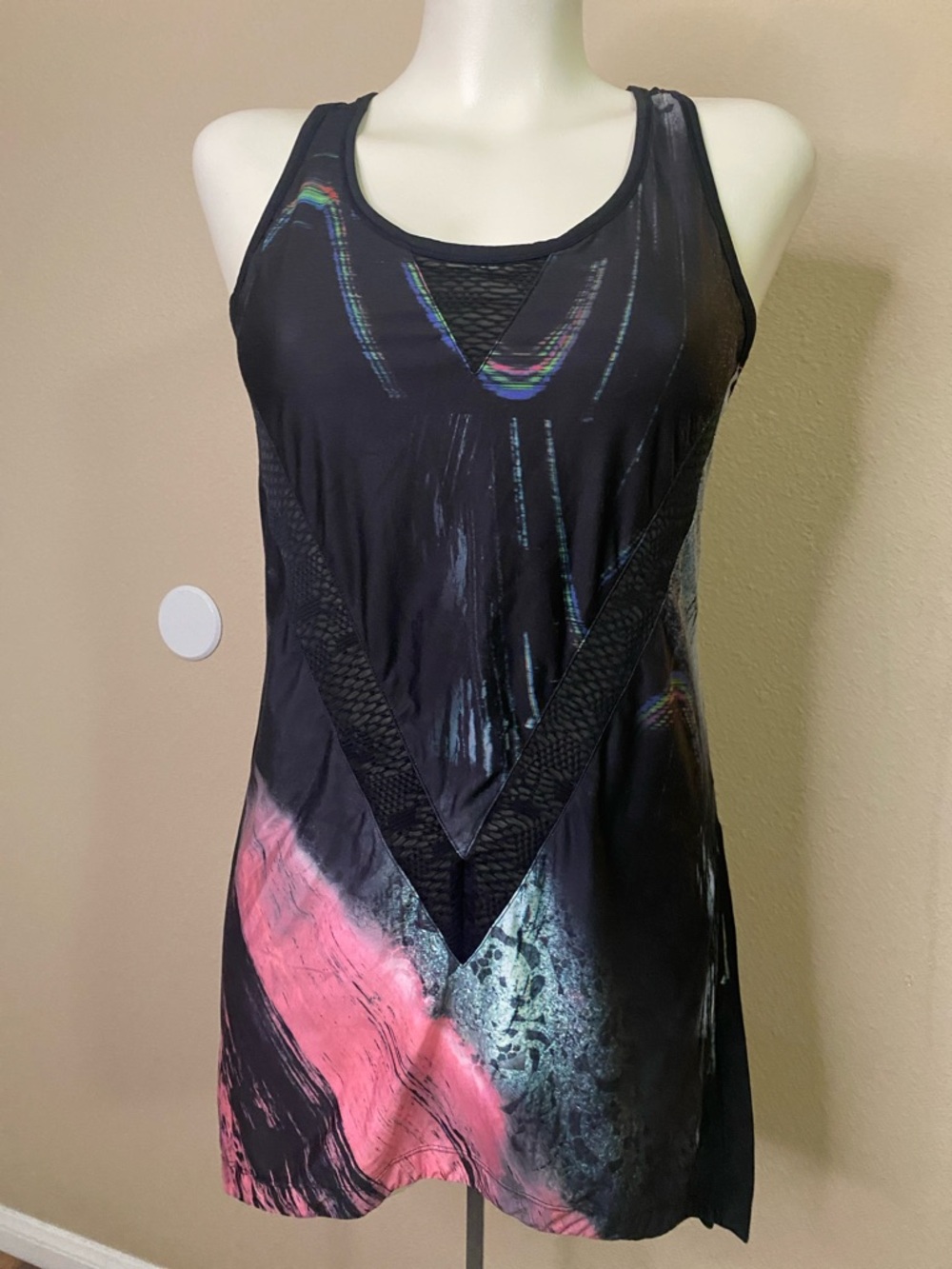 Nanette Lepore Black abstract print Lace detail stretch sport tunic Top S 💕💕
